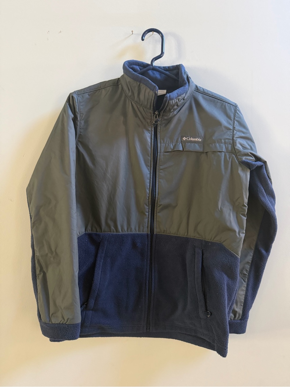 Columbia Boys's Navy & Gray Lightweight Hybrid Jacket
